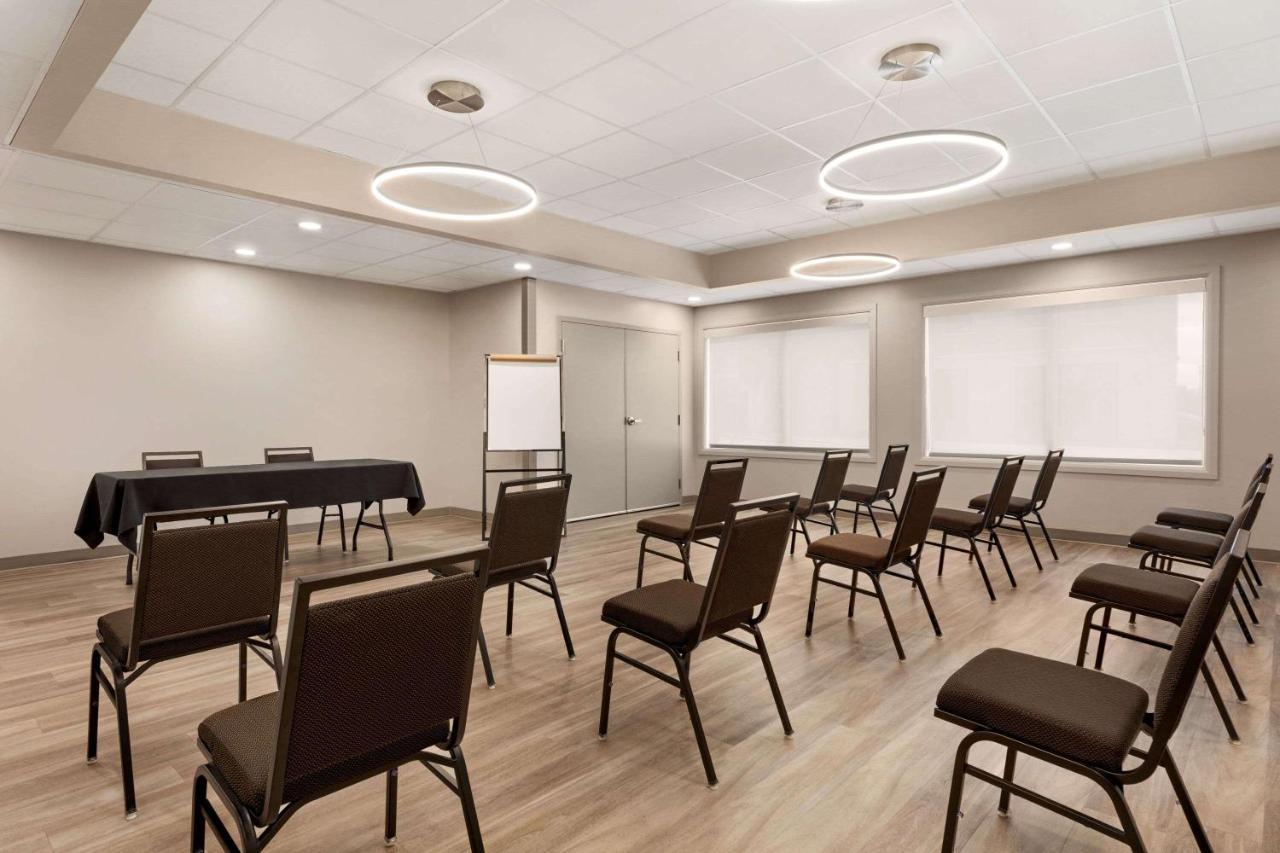 Microtel Inn Suites By Wyndham Lac-Mégantic Extérieur photo